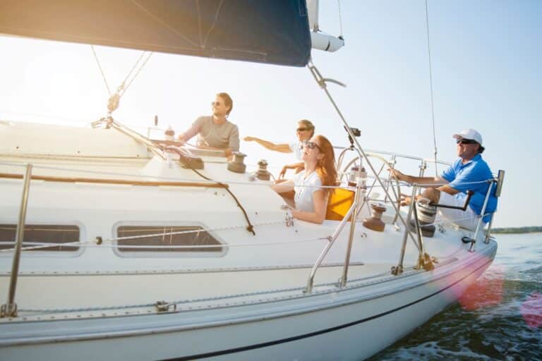 Boat Safely: The 5 Must-Have Items for Secure Sailing