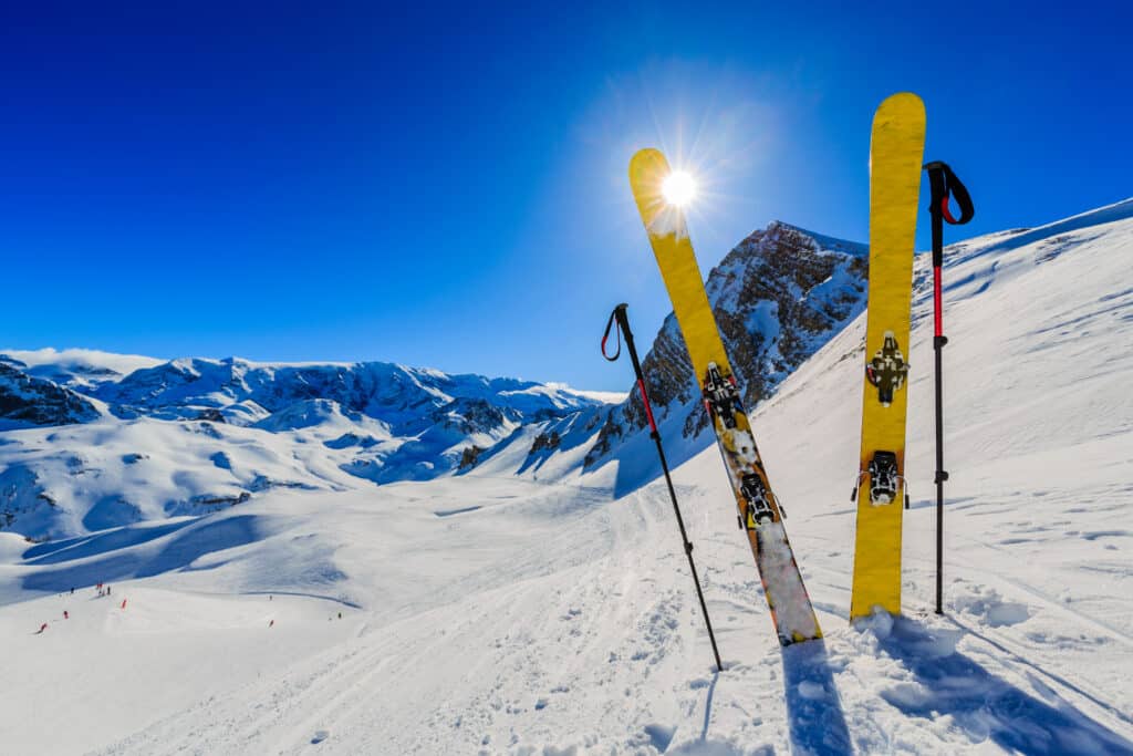 Powder Skis 2024: A Comprehensive Buyers Guide